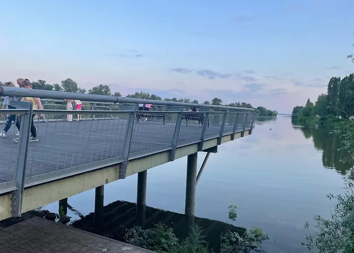 Bay Shore Flat * Budapest