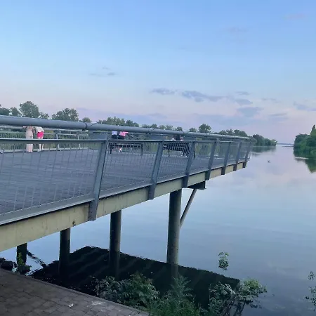 Bay Shore Flat * Budapest