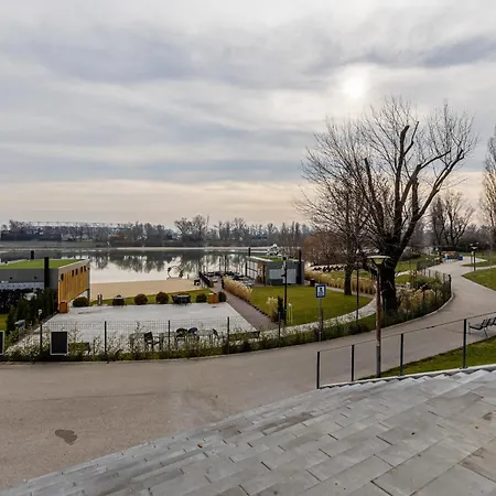 Apartment Bay Shore Flat Budapest