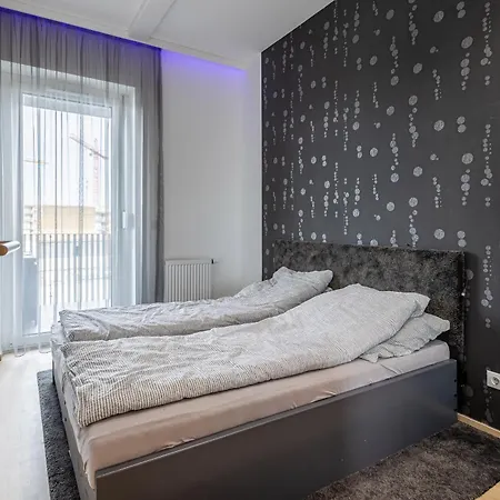 Bay Shore Flat *