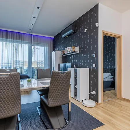 Bay Shore Flat Apartment