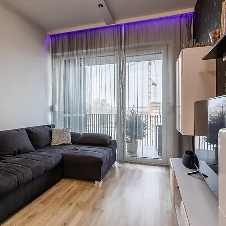 Bay Shore Flat *