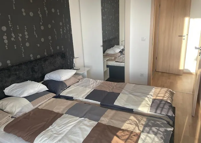 Bay Shore Flat