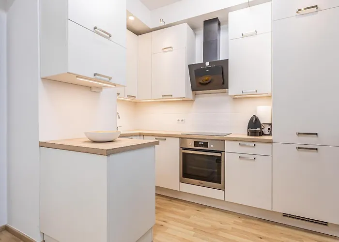 Bay Shore Flat * 布达佩斯