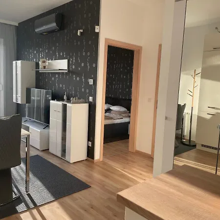 Bay Shore Flat Appartamento Budapest